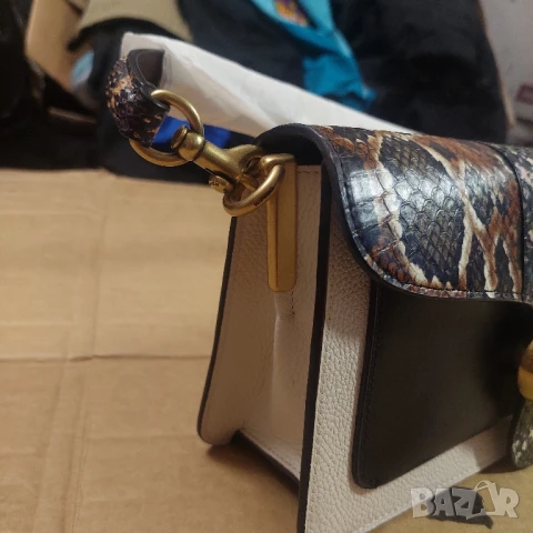 Чанта за рамо COACH Restored Tabby 26 с детайл от змийска кожа, снимка 4 - Чанти - 50608357