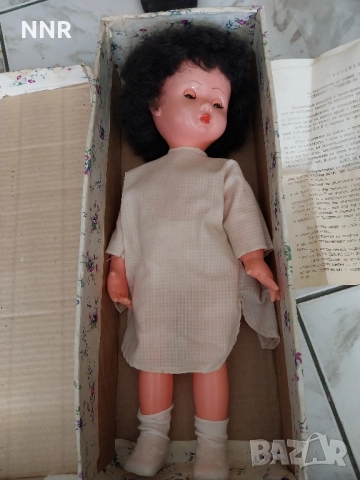 Спяща ретро кукла - чисто нова, в кутия - 50 см., снимка 2 - Кукли - 51590862