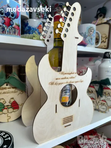 Дървна кутия за вино - китара