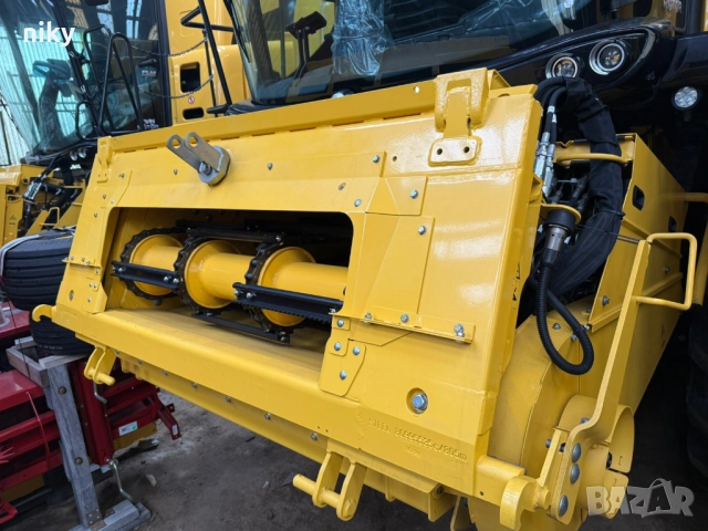 Комбайн New Holland CR10.90, снимка 6 - Селскостопанска техника - 52918865