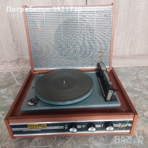Ретро грамофон Аккорд, снимка 3 - Грамофони - 53341130