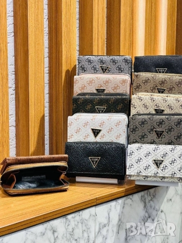 портмонета coach ysl saint laurent louis vuitton guess , снимка 8 - Портфейли, портмонета - 51940638