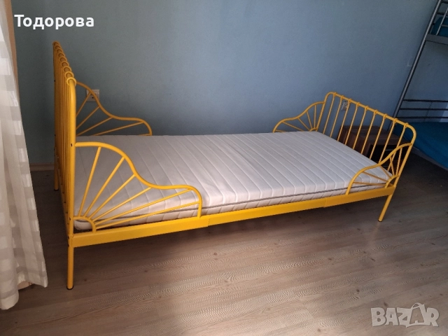 Продавам 2 бр.детски легла