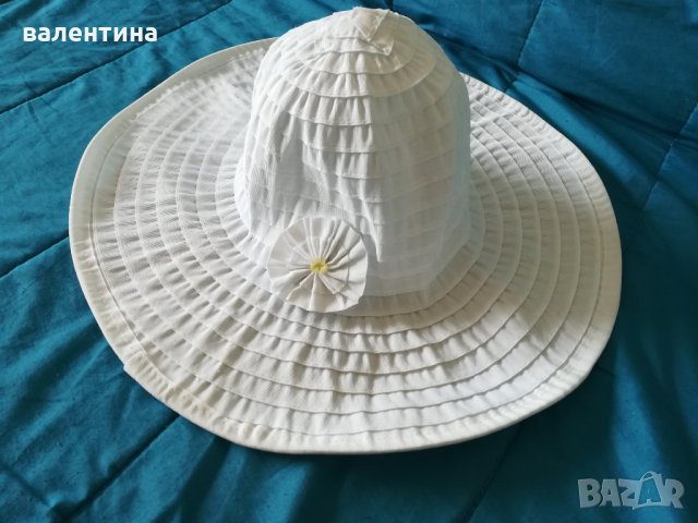 Дамска шапка, снимка 1 - Шапки - 29584967