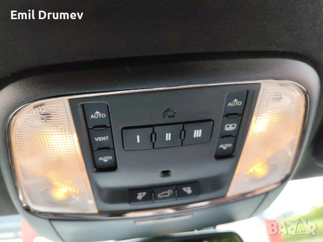 🔥 Jeep Grand Cherokee SUMMIT – 5.7 HEMI: Мощност и Лукс в едно! 🔥, снимка 11 - Автомобили и джипове - 54073982