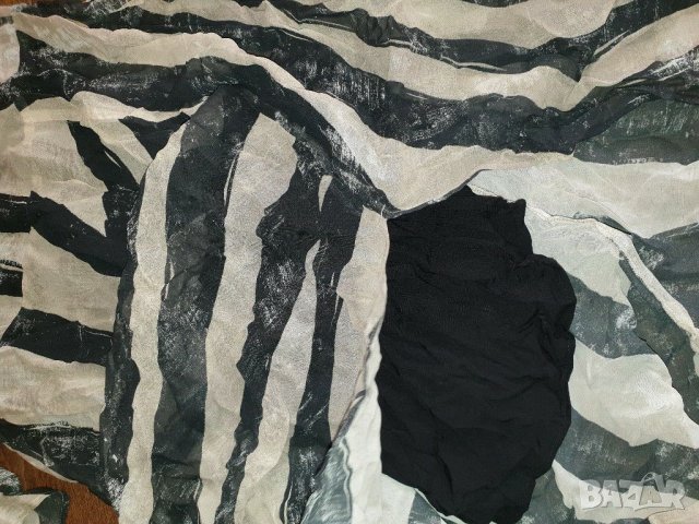 Рокля H&M - С/м, снимка 2 - Рокли - 30141597