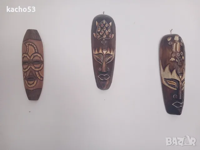 Дървени маски - 3 броя.