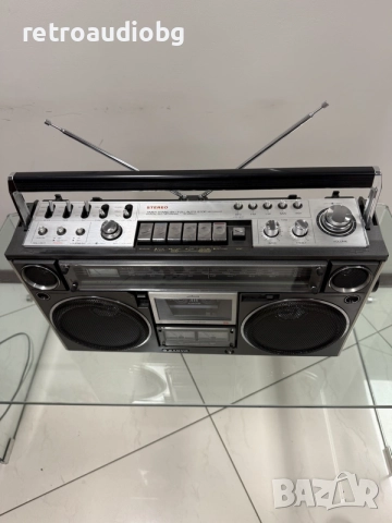 🔈Рядък колекционерски радиокасетофон Sanyo M 9994 - Boombox🔈, снимка 4 - Радиокасетофони, транзистори - 56018078