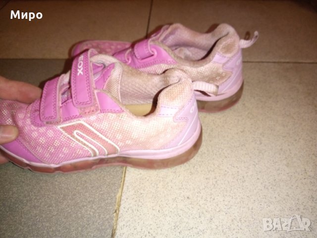 Оригинални момичешки маратонки със светещи подметки Geox, снимка 2 - Детски маратонки - 31029738