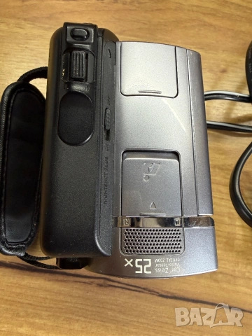 Sony DCR-SR85 1MP 60GB-видеокамера, снимка 3 - Камери - 54163872