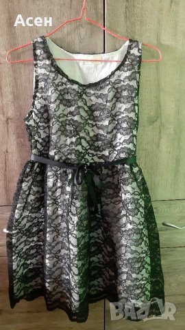 Рокля с дантела за 8- 9 г. 