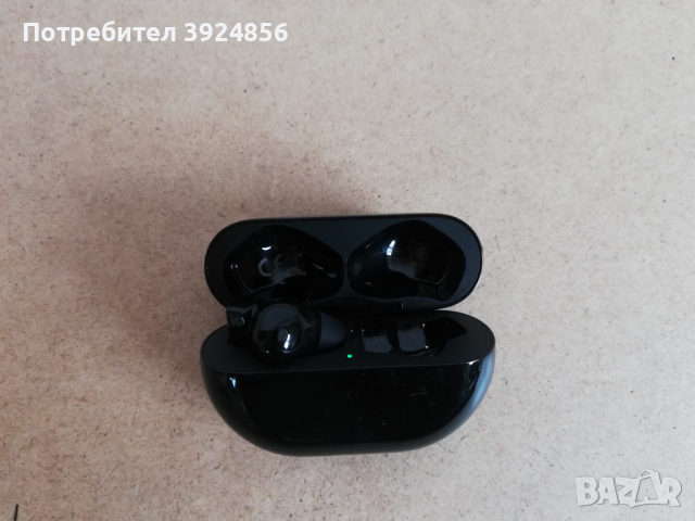Huawei FreeBuds pro кутия + дясна слушалка, снимка 1 - Безжични слушалки - 44775090