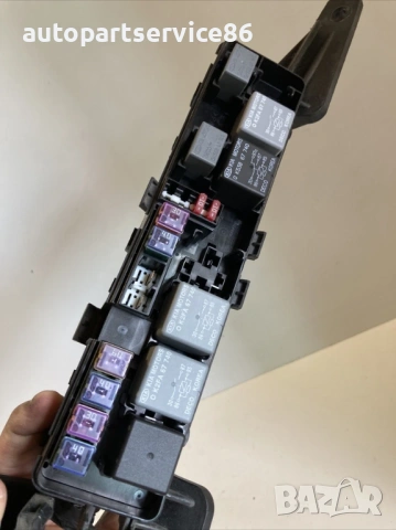 Държач на релета за KIA Carnival 2.9 CRDi (2006–2012)