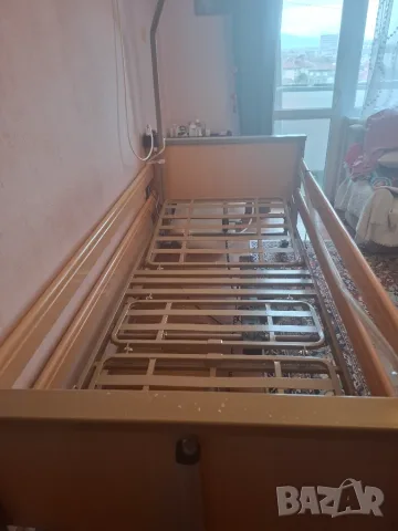 Болнично легло с дистанционно 