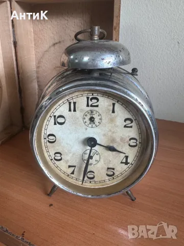 Стар Будилник HALLER с Кутия, снимка 5 - Антикварни и старинни предмети - 50272163