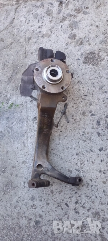 Преден десен шенкел за VW Passat B5