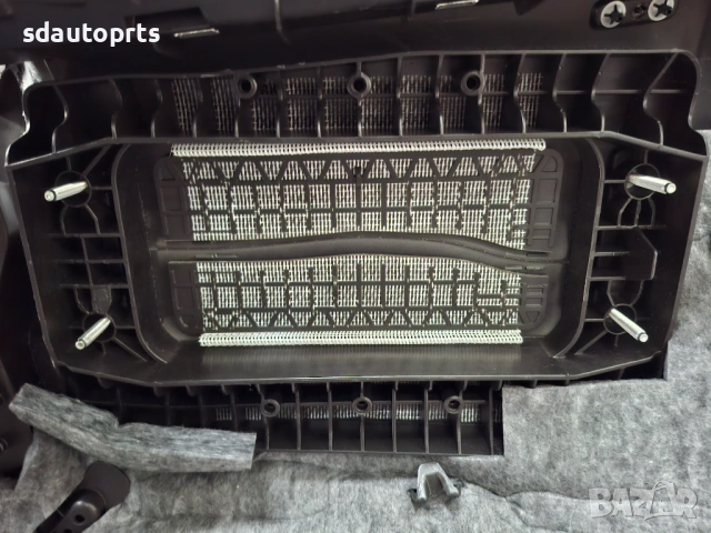 Ново Кожено Табло с Жълт шев Mercedes W206 AMG HUD, снимка 10 - Части - 53896437