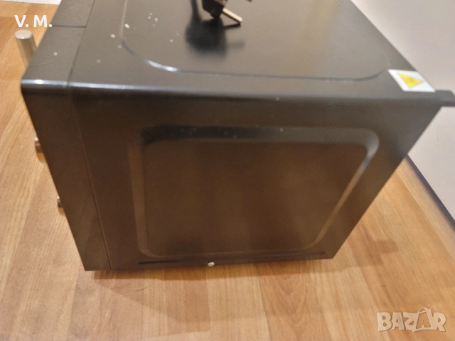 Микровълнова Koenic KMW 1221 B (700W) от Германия, снимка 4 - Микровълнови - 53052817