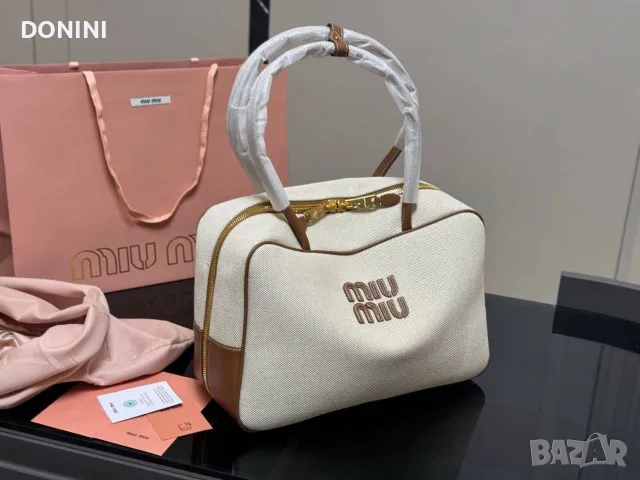 Miu Miu Belair Дамска чанта, кожа , снимка 2 - Чанти - 56010106