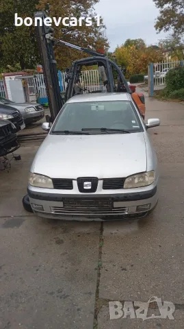 Сеат кордова 1,6 SR 2000 година  колата е за части