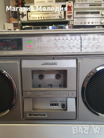 Радиокасетофон INTERFUNK IF 1881 В отлично техническо и визуално състояние., снимка 5 - Радиокасетофони, транзистори - 26401329