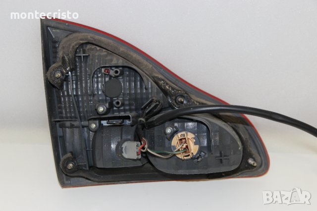 Десен вътрешен стоп Toyota Avensis Verso / Десен стоп заден капак Тойота Авенсис Версо, снимка 3 - Части - 40613317