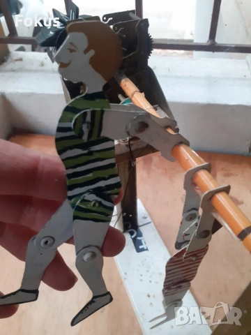 Стара механична играчка приспособена с механизъм от часовник, снимка 6 - Антикварни и старинни предмети - 53270564