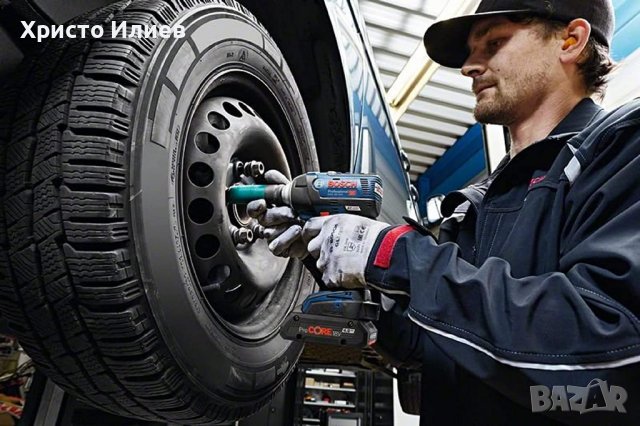 Гайковерт Ударен Акумулаторен Bosch Бош 18V 300Nm Батерия Pro Core 4Ah, снимка 5 - Други инструменти - 39384112