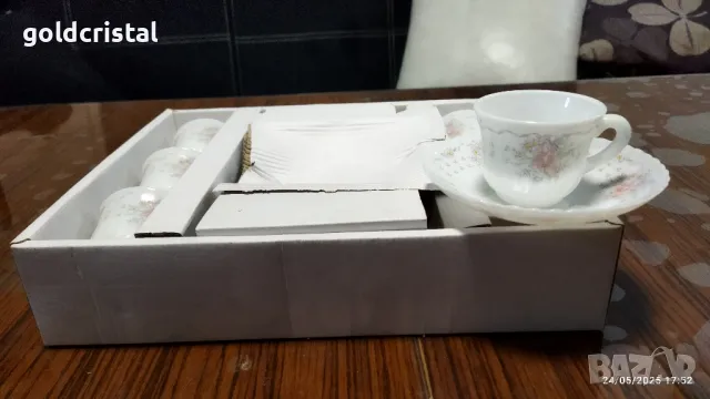 аркопал чаши за кафе и десертни чинии , снимка 10 - Антикварни и старинни предмети - 50415576