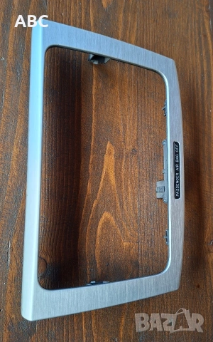 Лайсна около медия  за Vw Passat B6 , снимка 3 - Части - 51344229