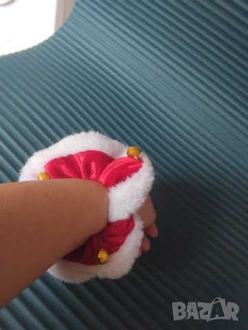 НОВ Коледен Скрънчи Ластик за Коса за Коледа, Нова Година, снимка 2 - Аксесоари за коса - 51988910