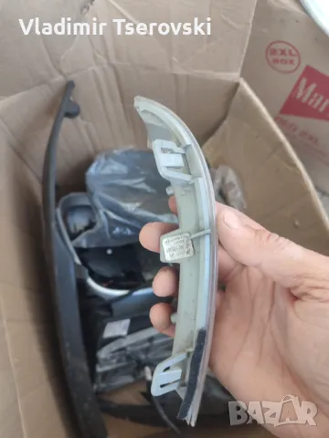 Ляв мигач в огледалото Фолксваген  след 2004, снимка 3 - Части - 50273576