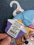 Продавам чисто НОВ комплект (шапка, шал, ръкавици) Paw Patrol - Skye, снимка 2