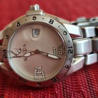 Часовник ръчен дамски Krizia, снимка 1 - Водоустойчиви - 31564967