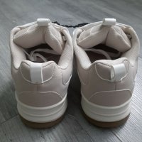 Bershka Sneakers, снимка 3 - Маратонки - 31501808