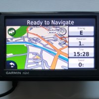 GARMIN nuvi 1310 Bluetooth® GPS Sat Nav навигация за кола с най-новите карти за Балканите и Турция, снимка 2 - Аксесоари и консумативи - 39478248