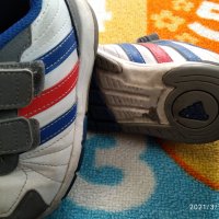 Маратонки Adidas 25 номер, снимка 3 - Детски маратонки - 32073611