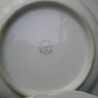 Четири стари порцеланови чинии за супа на фабрика Изида - България от 1962 година, снимка 5 - Други ценни предмети - 39515502