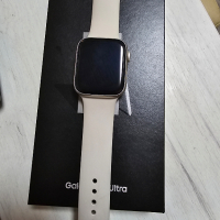 Apple Watch SE2 2022 44мм, снимка 1 - Смарт часовници - 44684218