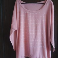 Блуза цвят пудра с надписи размер ХЛ, снимка 1 - Блузи с дълъг ръкав и пуловери - 30073082
