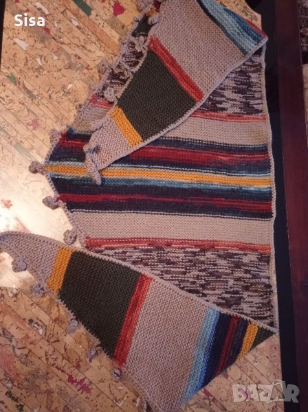 Нов триъгълен шал, снимка 1