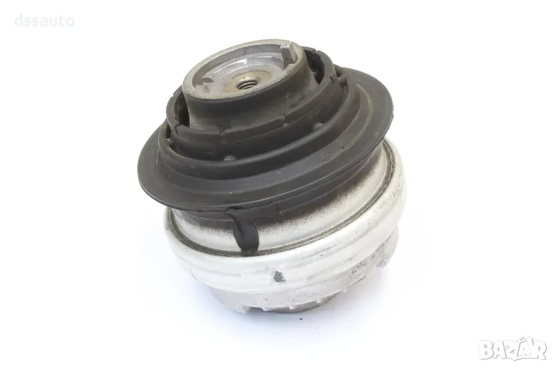 Тампон двигател десен Mercedes W202 W210 W211 W219 W220 2022403017, снимка 1