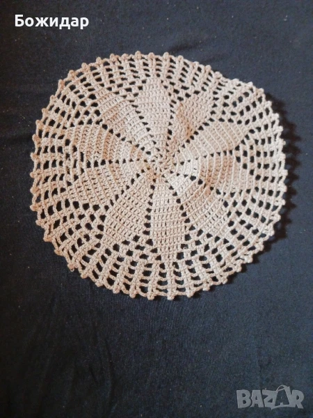 Ръчно Плетено Каре(терличка).На 1 кука., снимка 1