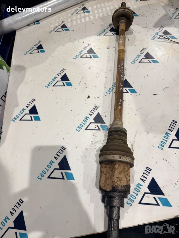 396004652R задна лява полуоска от Dacia Duster 2, 1.5 DCI 116 кс., 4x4 двигател K9K874, 6 ск., снимка 1