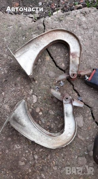 Продавам Панти за преден капак лада 2103.ваз 2103.1500, снимка 1