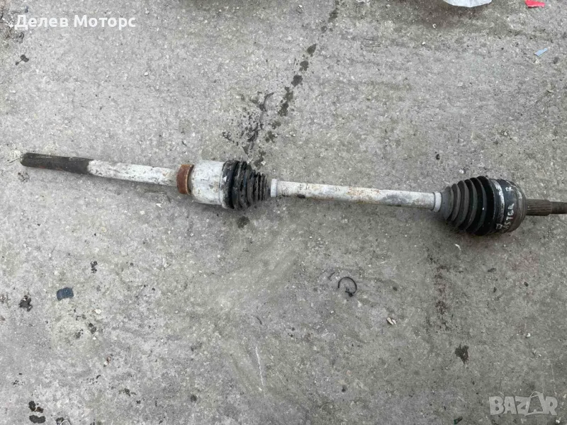 391004255R дясна полуоска от Renault Master 2.3 DCI, 100 ph., engine M9T870, 6 sp. 110 000 km., 2014, снимка 1