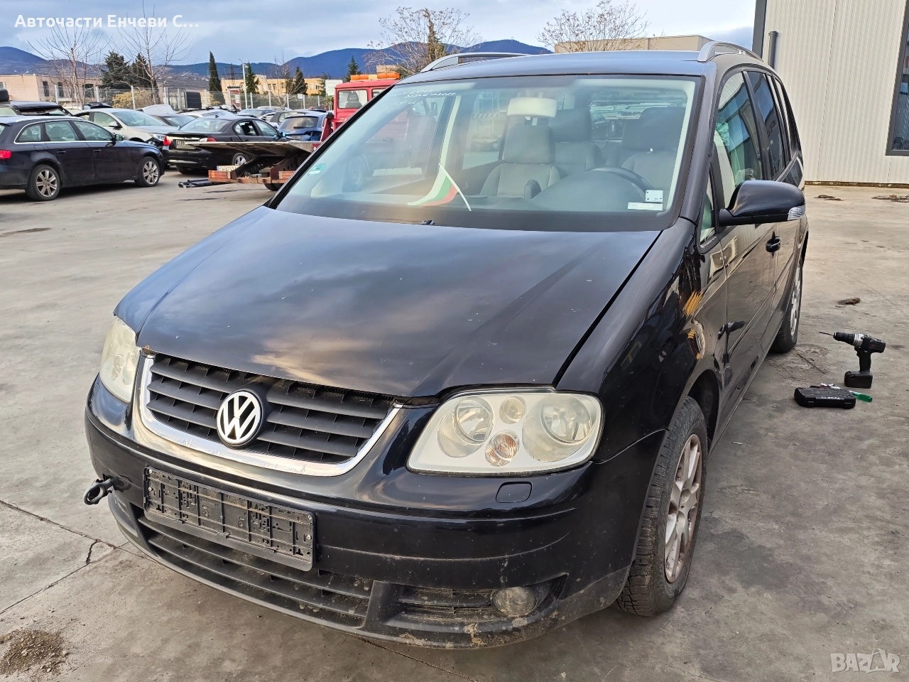 VW Touran 2.0бензин, Ван, На части, снимка 1