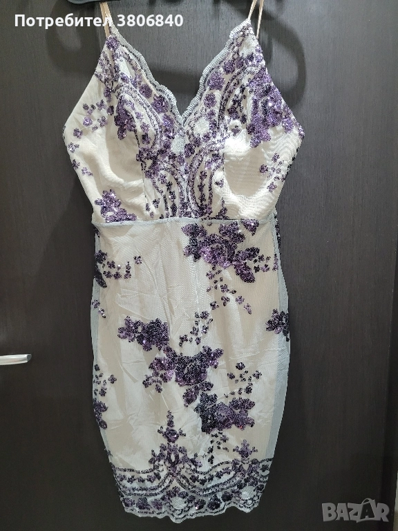 Рокля за празниците с пайети, снимка 1