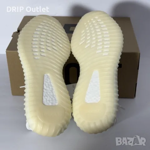 !НОВИ! Yeezy Boost 350 V2 | Cream/Triple White | + КУТИЯ, снимка 6 - Маратонки - 55750765