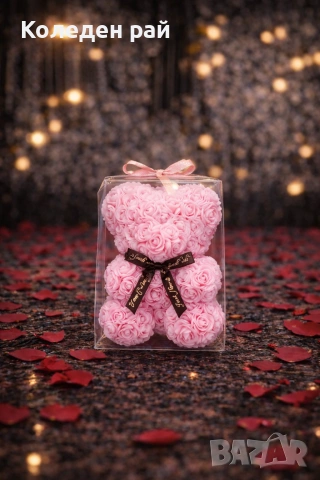 Луксозно синьо или розово мече от вечни рози